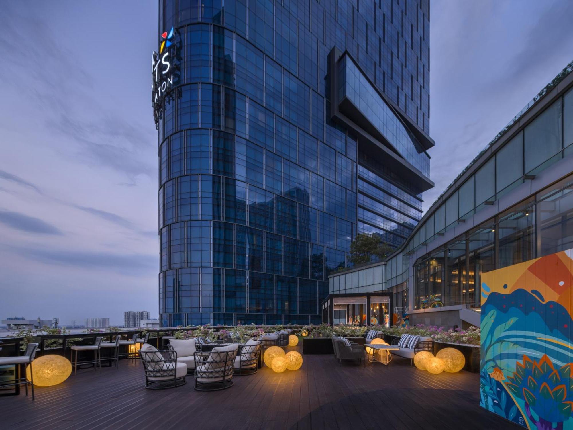 Four Points By Sheraton Surabaya, Pakuwon Indah Esterno foto