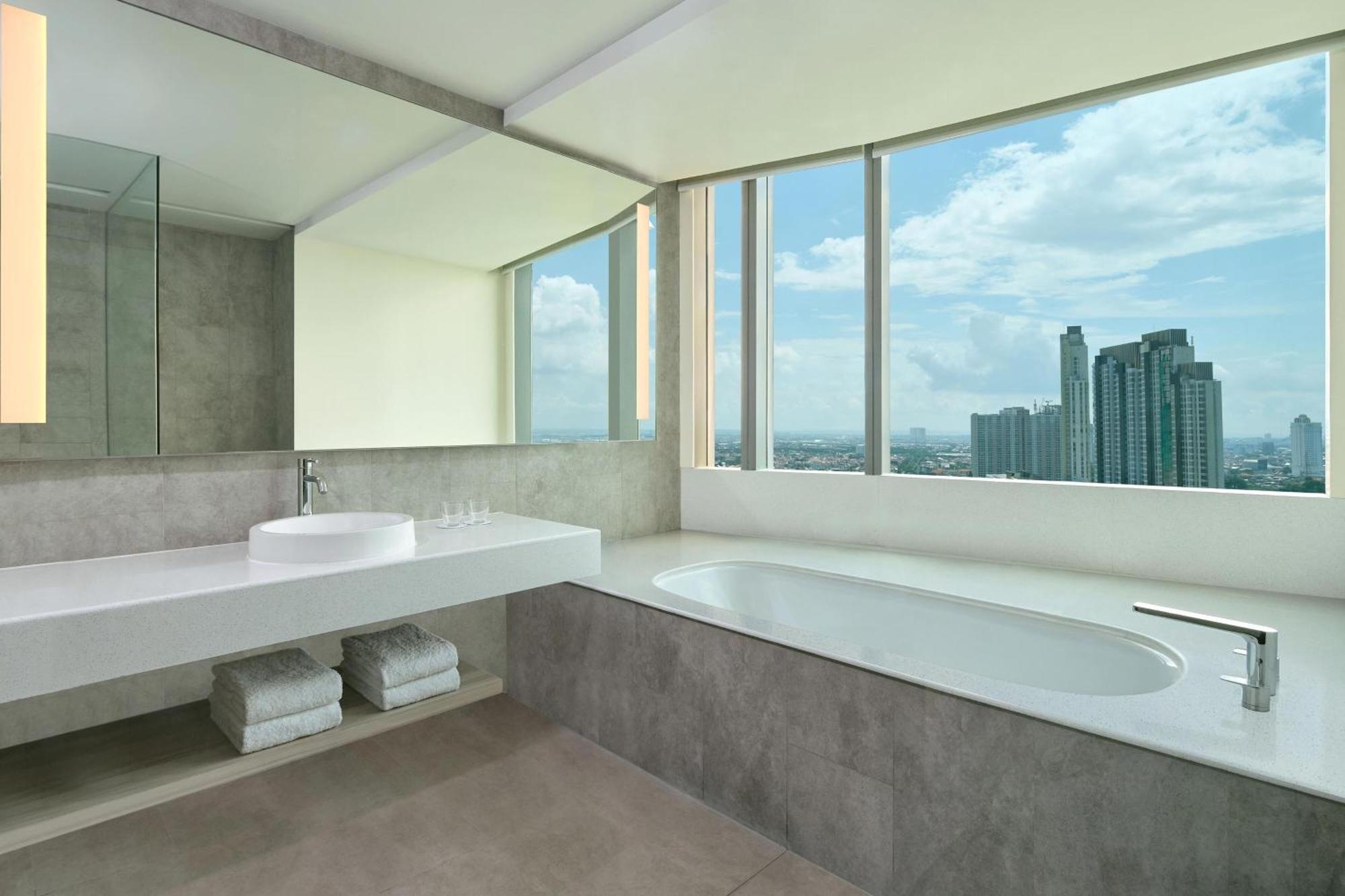 Four Points By Sheraton Surabaya, Pakuwon Indah Esterno foto