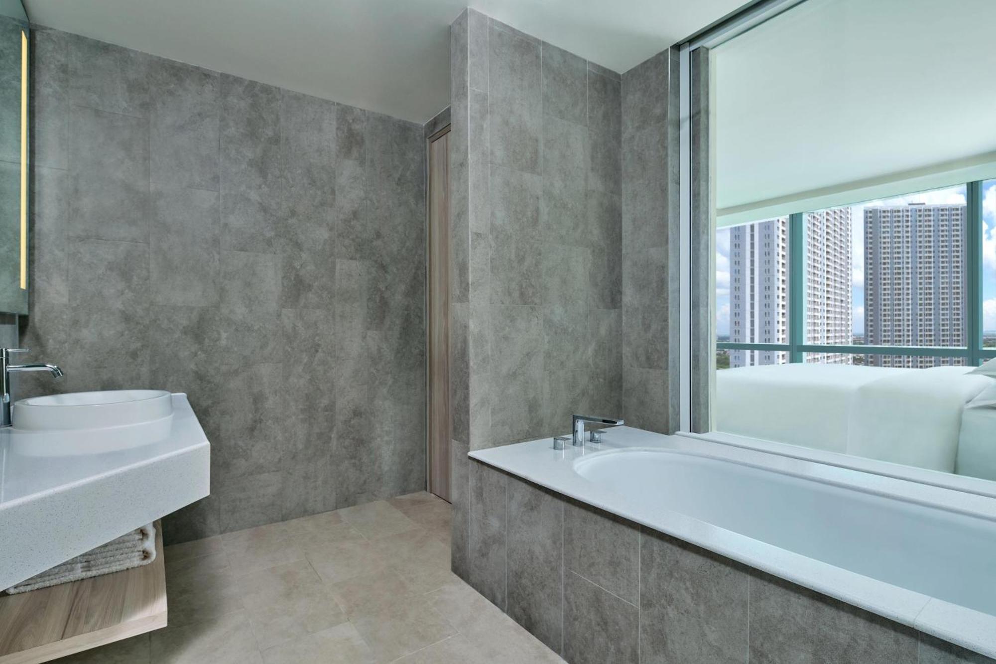 Four Points By Sheraton Surabaya, Pakuwon Indah Esterno foto